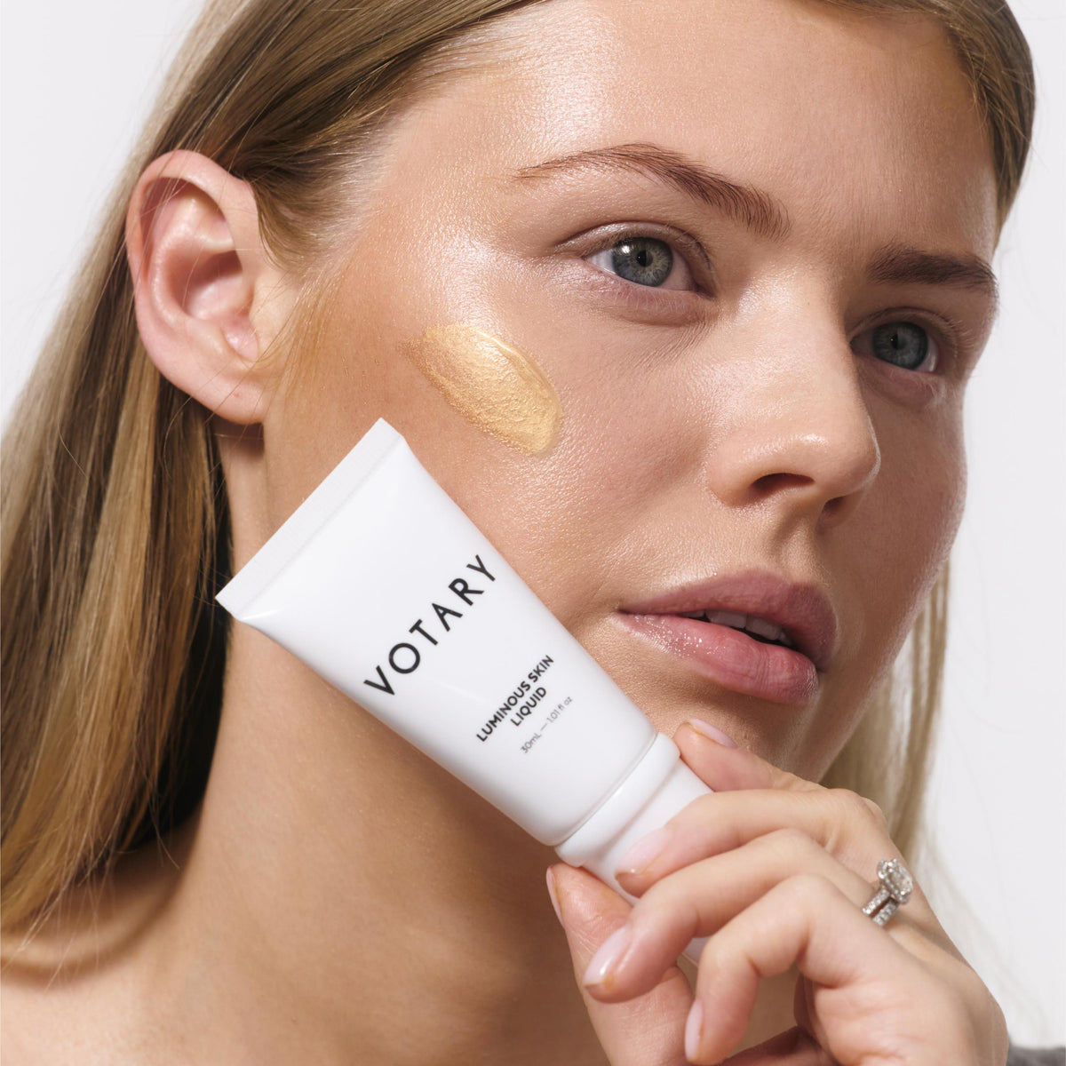 Luminous Skin Liquid